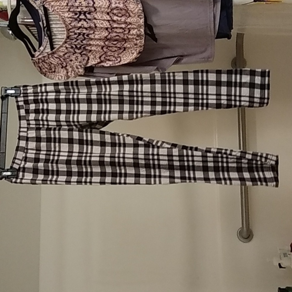 Freckles Leggings  (J-L)